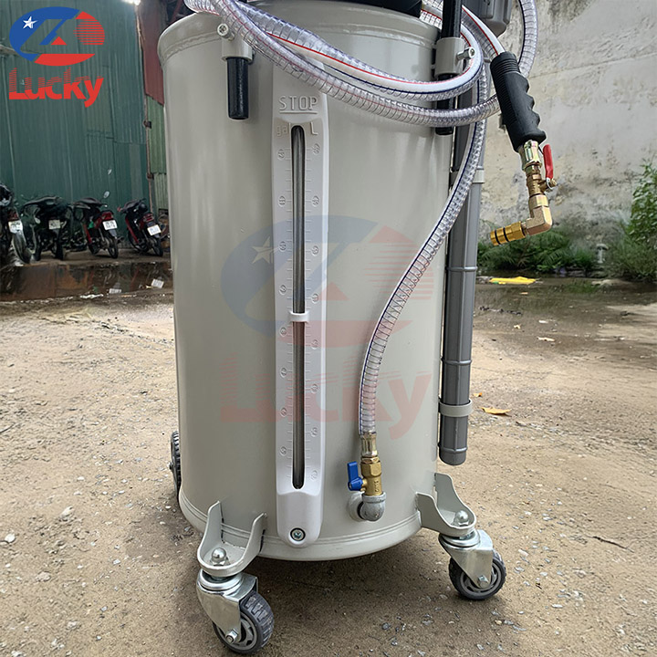may-hut-dau-o-to-dung-khi-nen-ff-6097-2